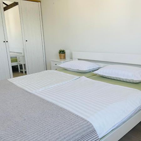 Apartment Eleni 希贝尼克 外观 照片