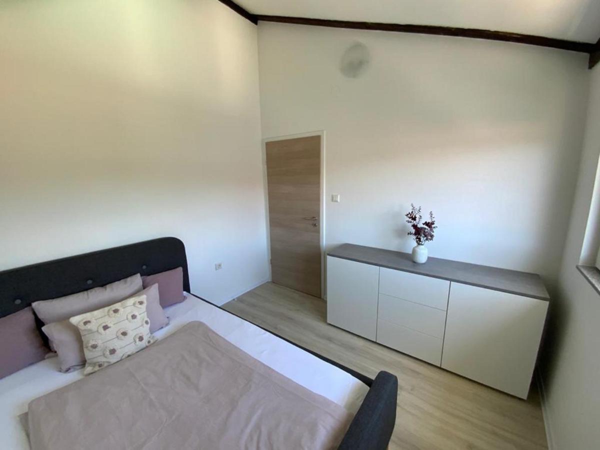 Apartment Eleni 希贝尼克 外观 照片